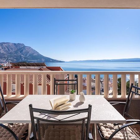 Apartments Bakota Омиш Экстерьер фото