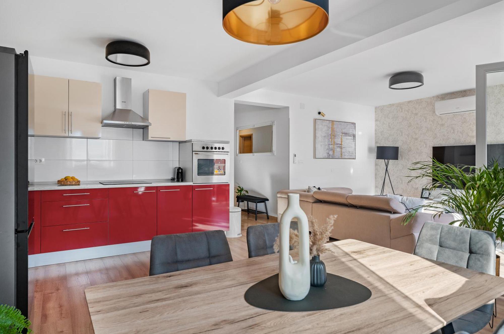 Apartments Bakota Омиш Экстерьер фото