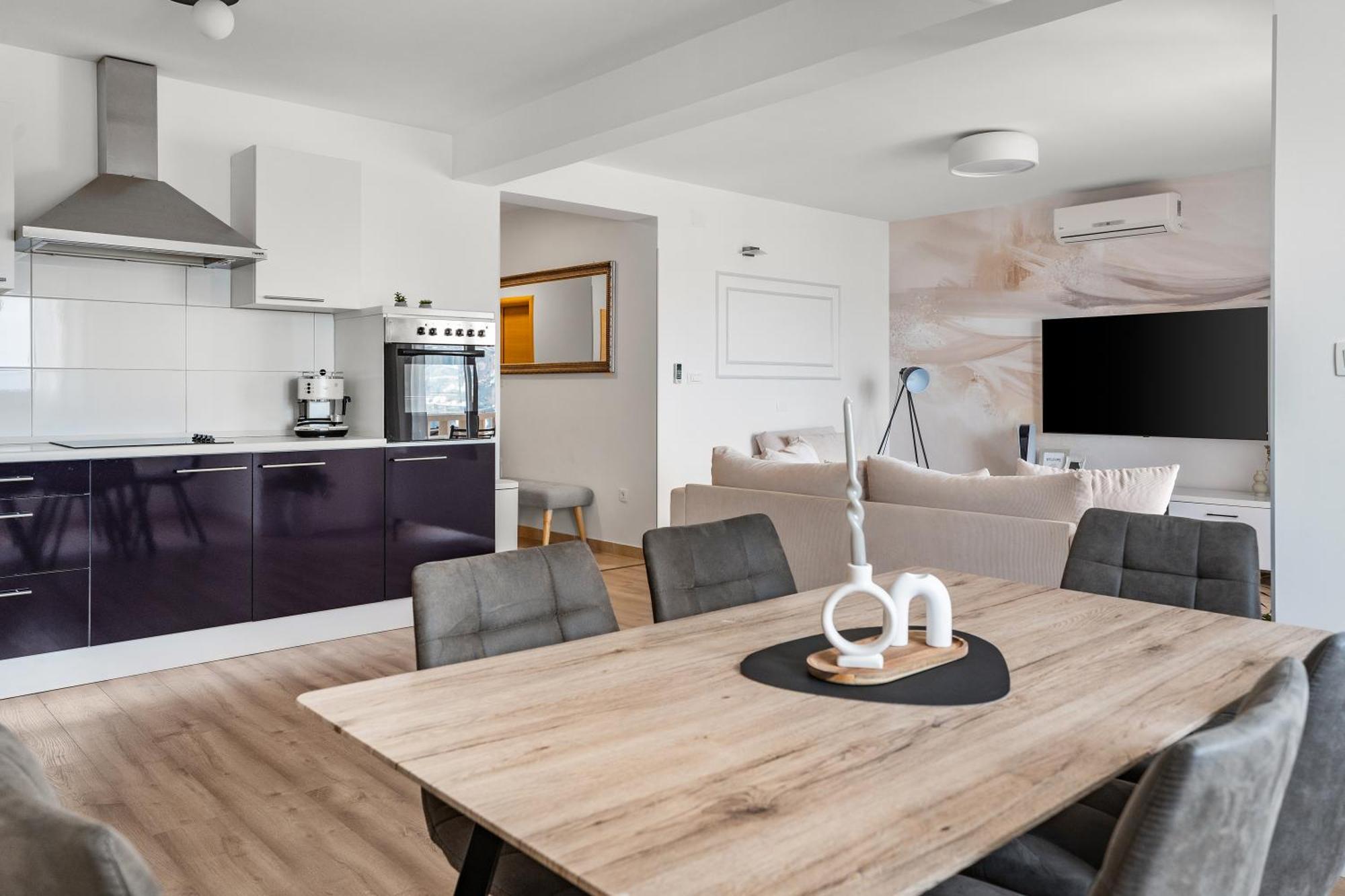 Apartments Bakota Омиш Экстерьер фото