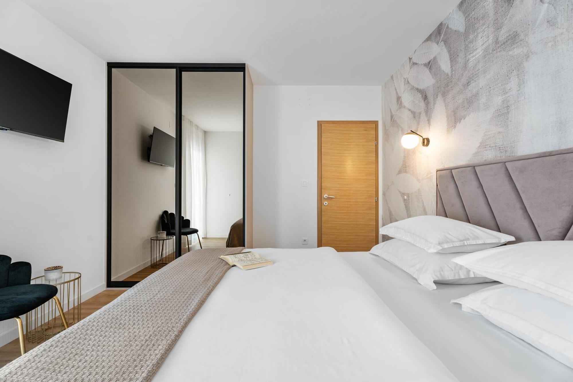 Apartments Bakota Омиш Экстерьер фото