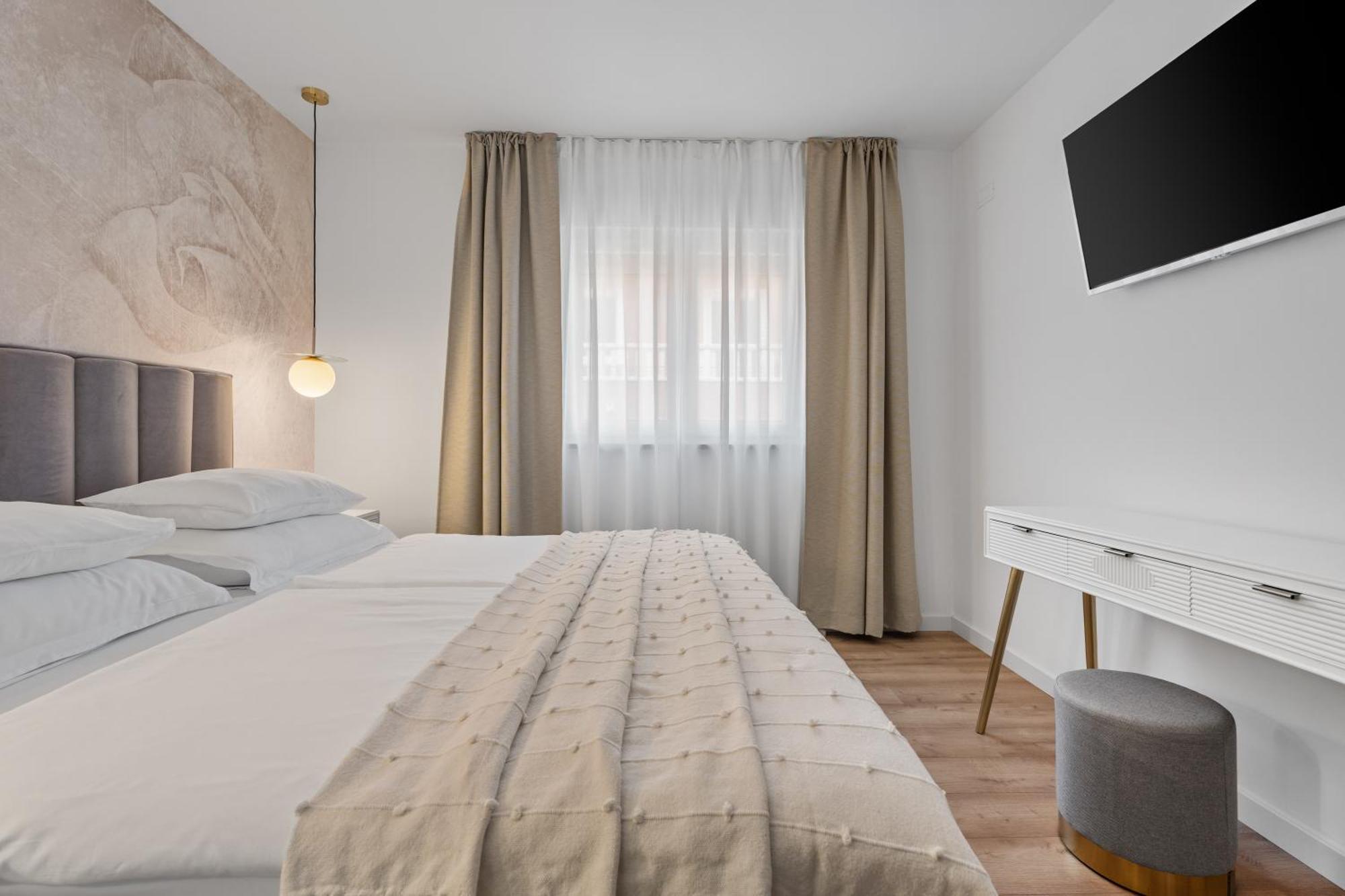 Apartments Bakota Омиш Экстерьер фото