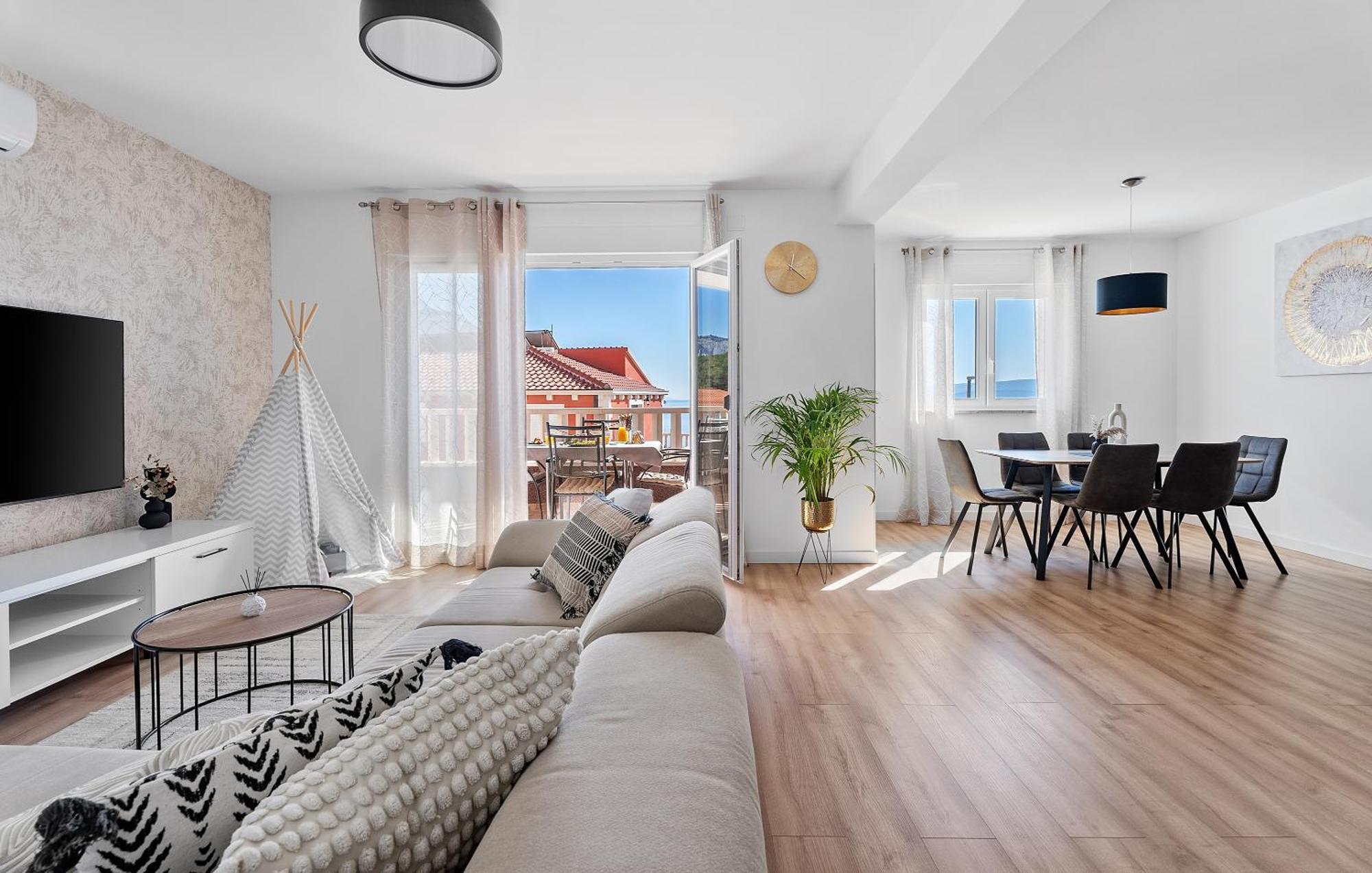 Apartments Bakota Омиш Экстерьер фото