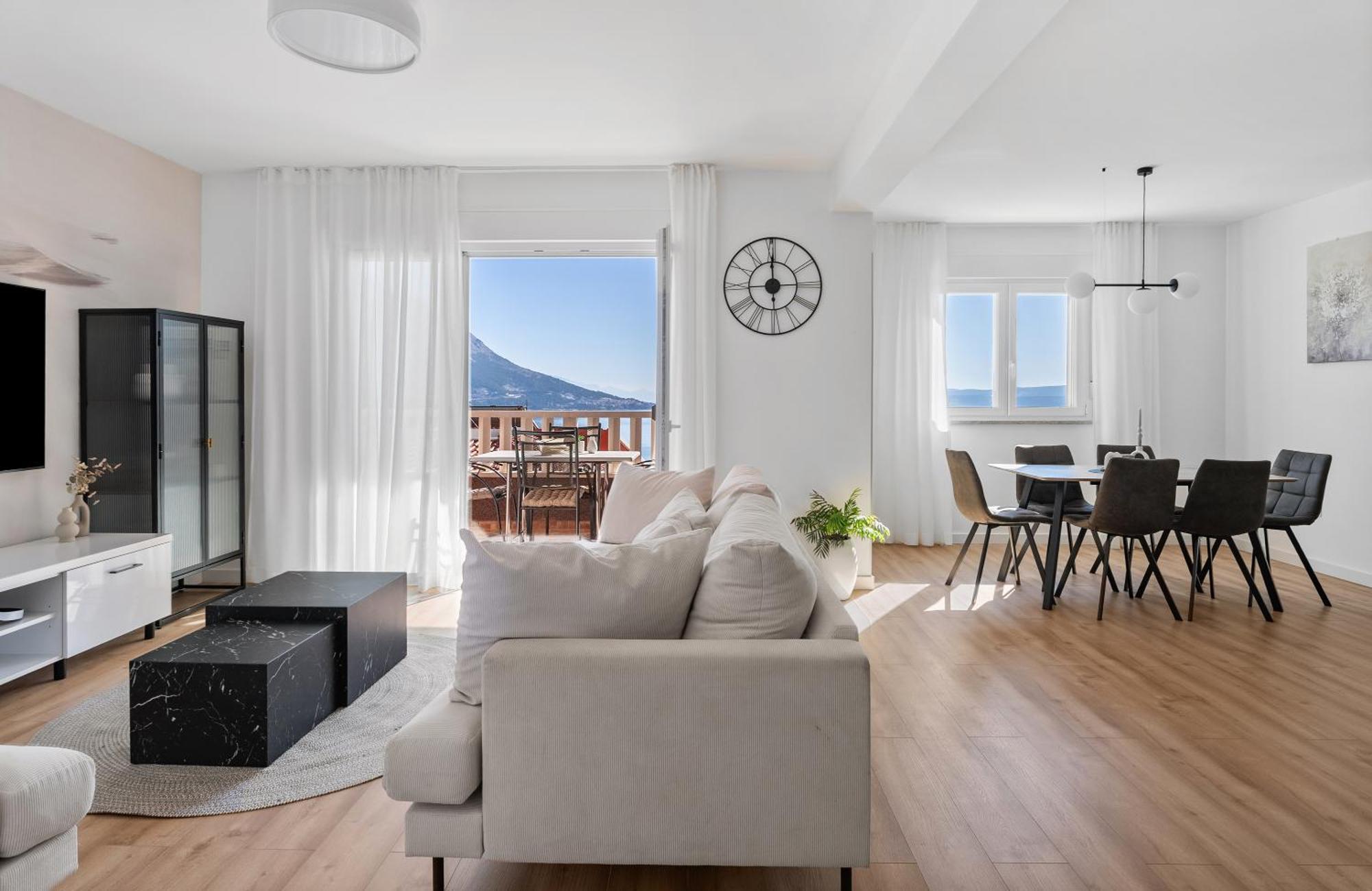 Apartments Bakota Омиш Экстерьер фото